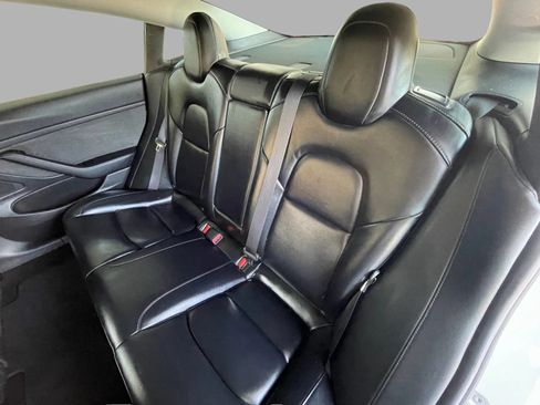 Used 2020 Tesla Model 3 Standard Range RWD image 25
