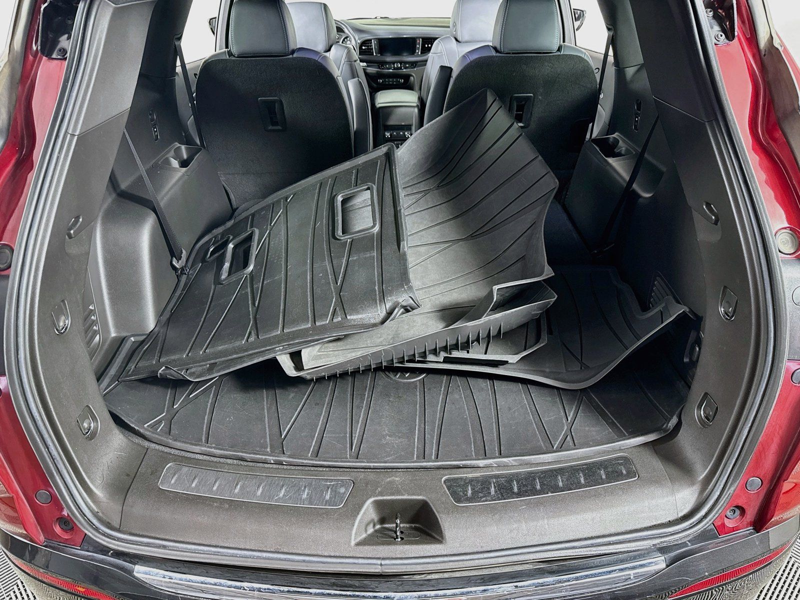 Used 2023 Buick Enclave Essence w/ Experience Buick Package AWD/4WD image 21