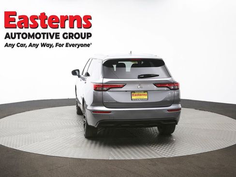 Used 2022 Mitsubishi Outlander SEL image 39