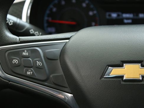 Used 2017 Chevrolet Malibu LT image 14