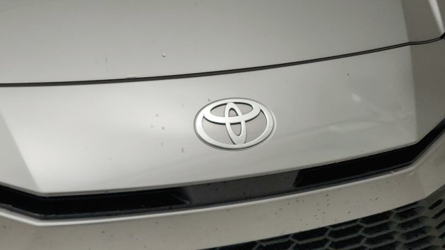 Used 2025 Toyota Camry SE FWD image 29