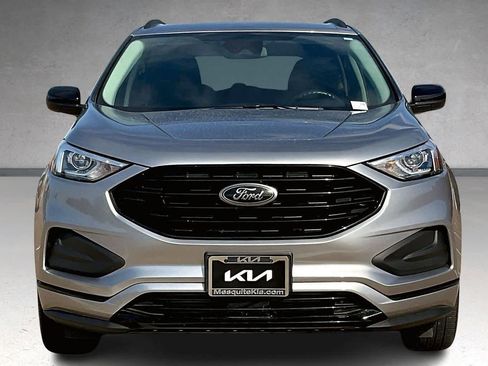 Used 2022 Ford Edge SE w/ Black Appearance Package image 6