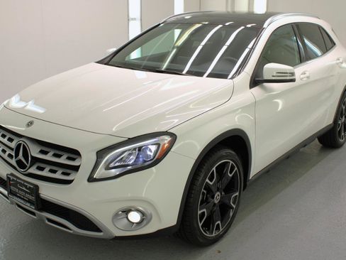 Used 2020 Mercedes-Benz GLA 250 w/ Convenience Package image 4