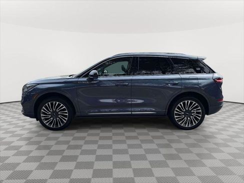 Used 2022 Lincoln Corsair AWD w/ Premium Package image 4