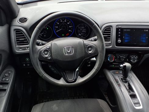 Used 2022 Honda HR-V Sport image 4