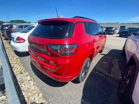 Used 2022 Jeep Compass Limited w/ (RED) Package AWD/4WD image 3