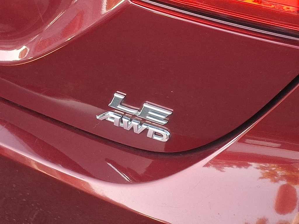 Used 2021 Toyota Camry LE AWD/4WD image 18