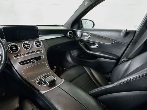 Used 2019 Mercedes-Benz C 300 4MATIC Sedan image 23
