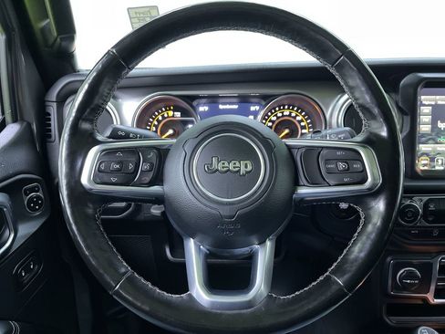 Used 2018 Jeep Wrangler Unlimited Sahara image 20