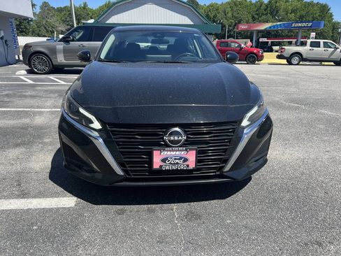 Used 2023 Nissan Altima 2.5 SL FWD image 2