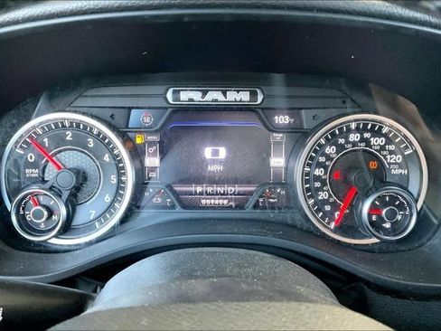 Used 2022 RAM 1500 Big Horn AWD/4WD image 10