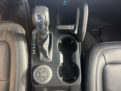Used 2025 Ford Bronco Big Bend w/ Black Diamond Package AWD/4WD image 28
