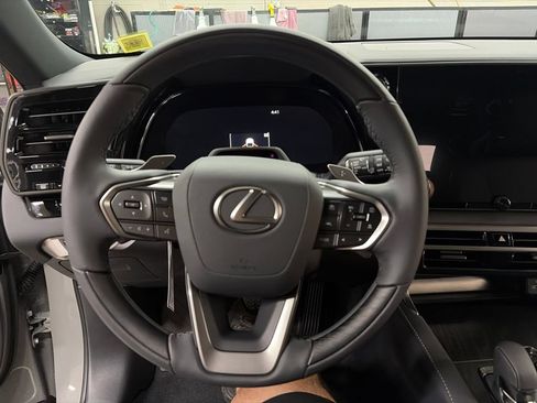 New 2026 Lexus RX 350 F Sport w/ Convenience Package AWD/4WD image 17