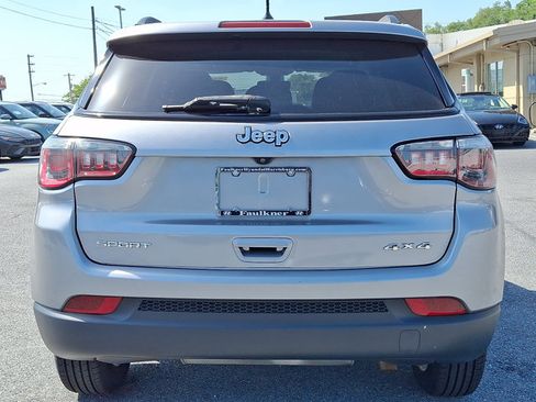 Used 2018 Jeep Compass Sport AWD/4WD image 5