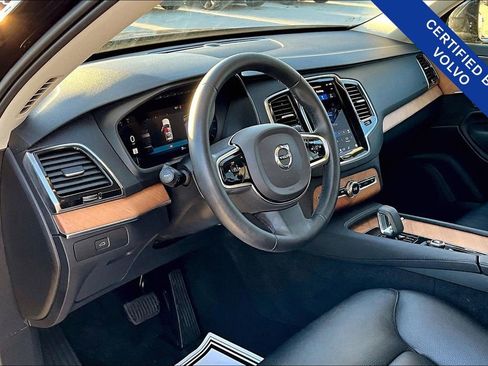 Used 2023 Volvo XC90 B5 Plus image 17
