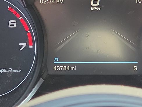 Used 2022 Alfa Romeo Stelvio Sprint RWD image 14