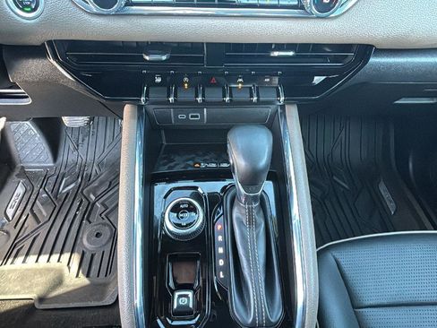 Used 2023 GMC Canyon Denali image 20