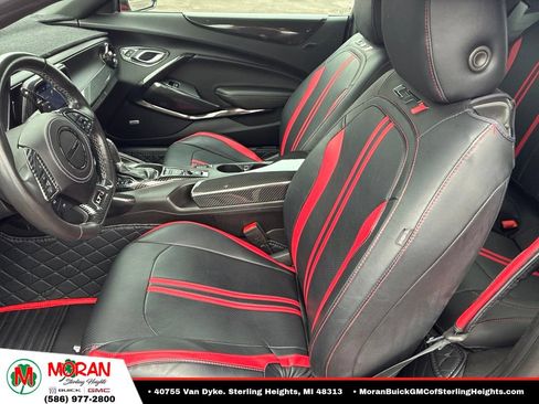 Used 2021 Chevrolet Camaro LT w/ Technology Package RWD image 10