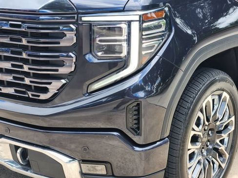 Used 2023 GMC Sierra 1500 Denali Ultimate AWD/4WD image 17