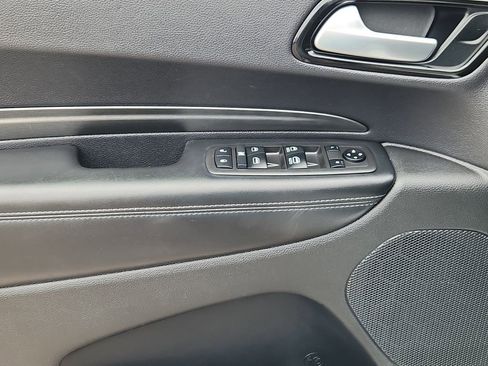 Used 2021 Dodge Durango SXT AWD/4WD image 6