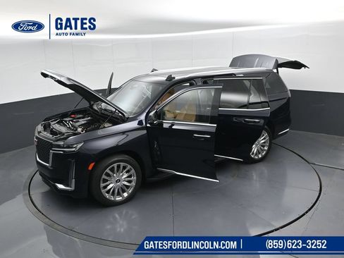 Used 2023 Cadillac Escalade Premium Luxury w/ Performance Package AWD/4WD image 66