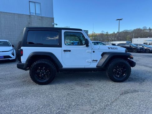 Used 2022 Jeep Wrangler Sport AWD/4WD image 8