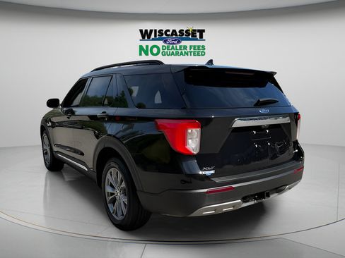 Used 2023 Ford Explorer XLT w/ Equipment Group 202A AWD/4WD image 28