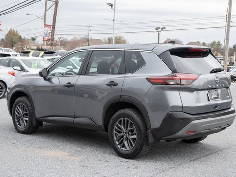 Used 2023 Nissan Rogue S image 9