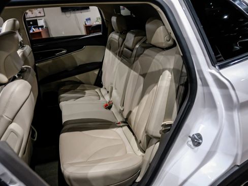 Used 2019 Lincoln Nautilus Reserve image 39