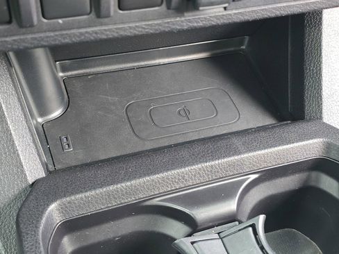 Used 2023 Toyota Tacoma Limited image 24