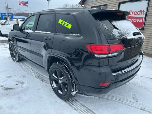 Used 2018 Jeep Grand Cherokee Altitude image 7