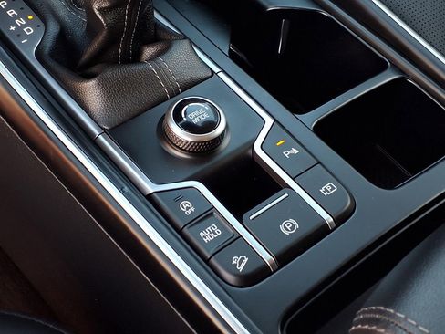 Certified 2025 Kia Sorento S image 20