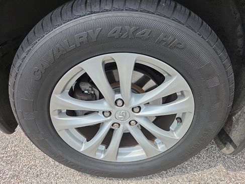 Used 2014 INFINITI QX70 2WD w/ Premium Package image 3