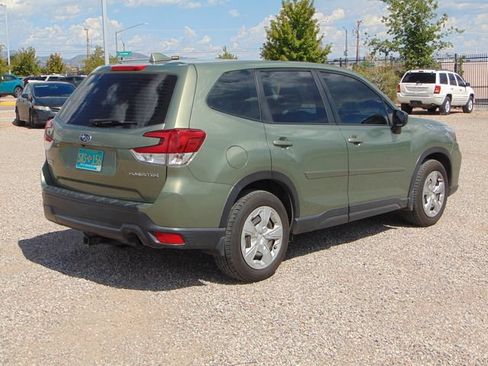 Used 2021 Subaru Forester AWD/4WD image 4