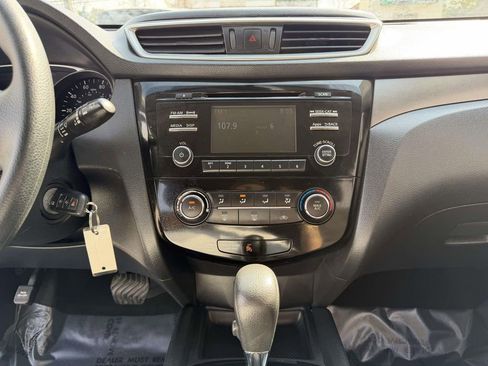 Used 2016 Nissan Rogue S image 25