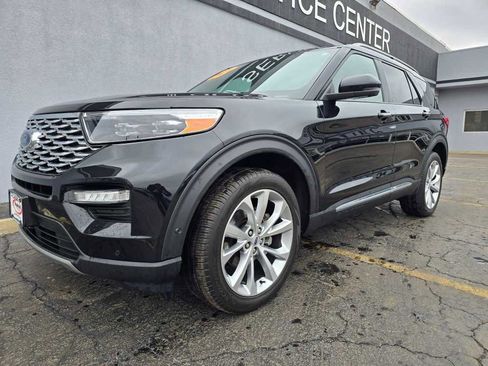 Used 2023 Ford Explorer Platinum w/ Technology Package image 6