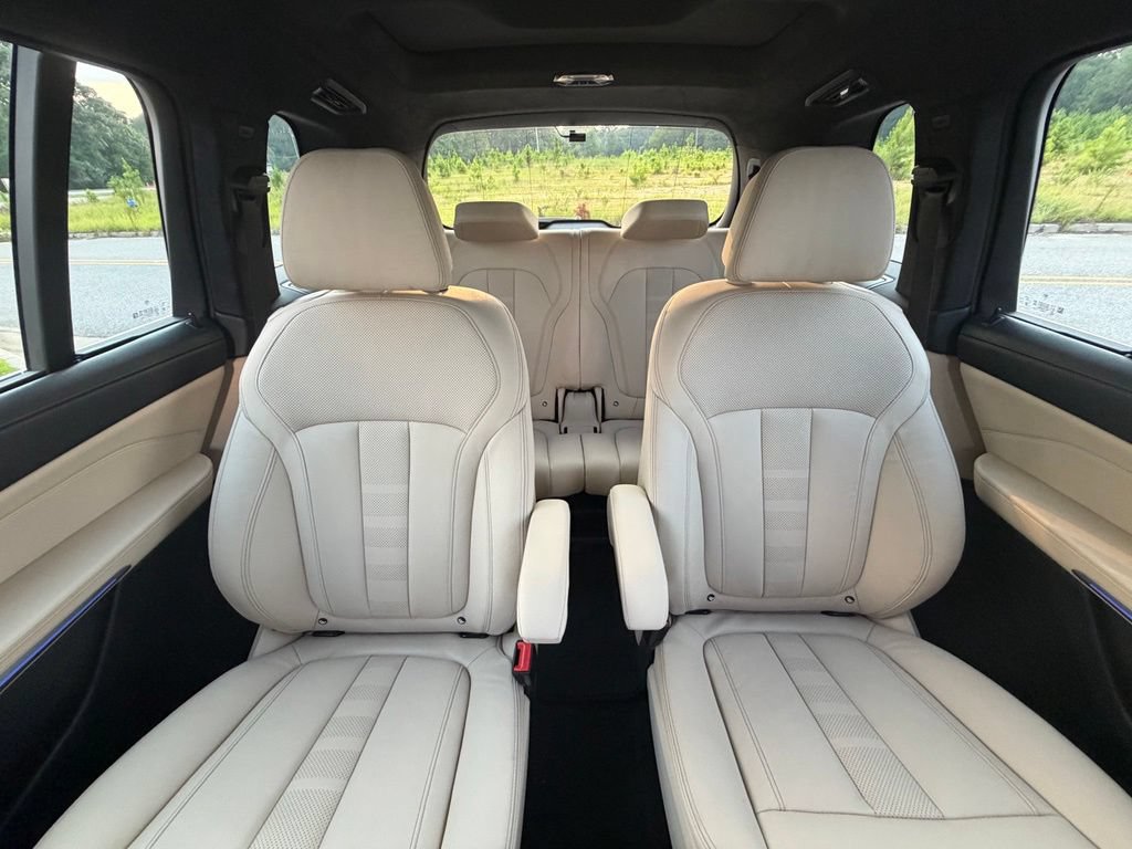 Used 2021 BMW X7 xDrive40i w/ Premium Package AWD/4WD image 35