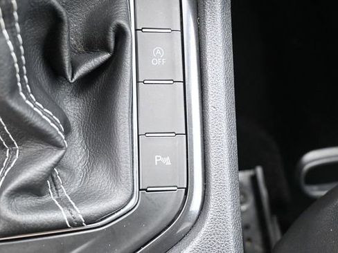 Used 2023 Volkswagen Tiguan SE R-Line FWD image 24