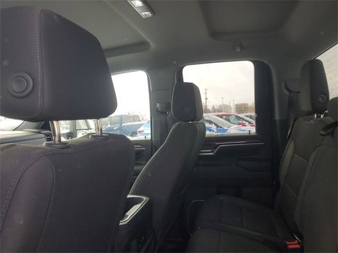 Used 2024 Chevrolet Silverado 2500 LT w/ Convenience Package image 9