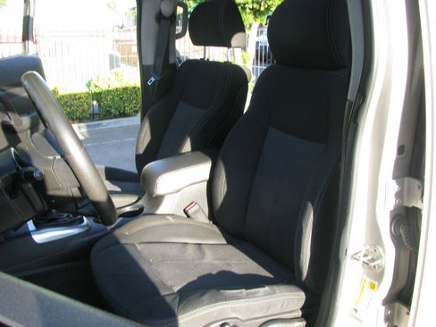 Used 2006 HUMMER H3 image 10