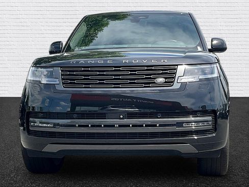 Used 2025 Land Rover Range Rover SE AWD/4WD image 2