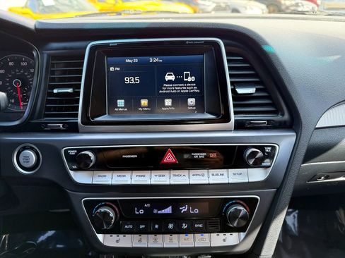 Used 2018 Hyundai Sonata Sport w/ Tech Package 05 FWD image 31