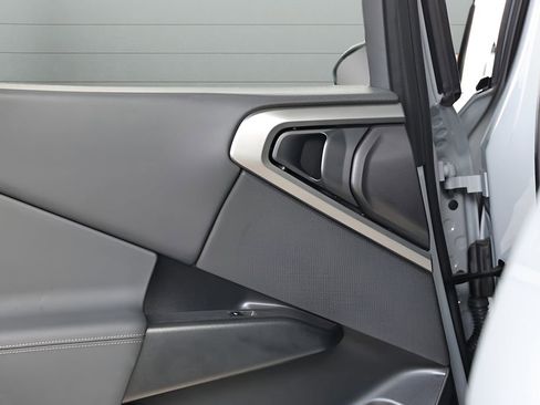 Used 2025 BMW X3 xDrive30i image 45