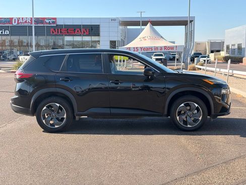 Used 2025 Nissan Rogue SV AWD/4WD image 7