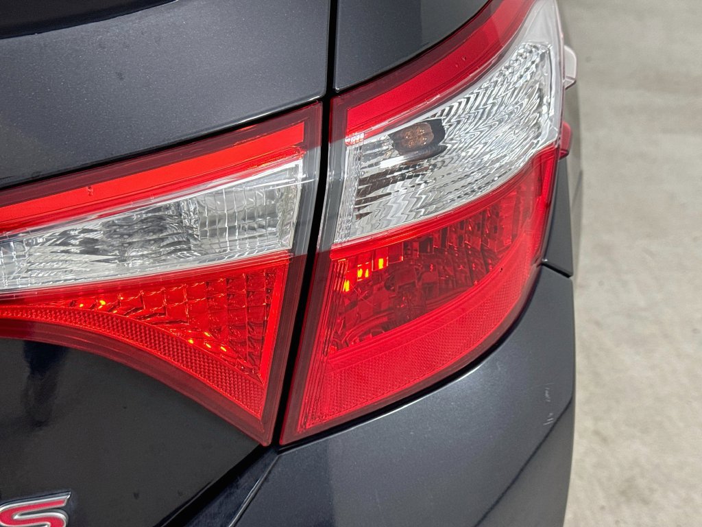 Used 2015 Toyota Corolla S FWD image 29