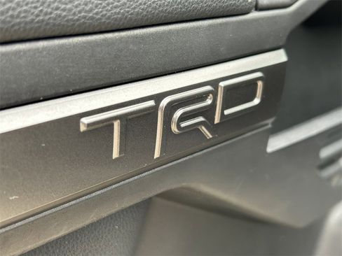 Used 2025 Toyota Tacoma TRD Sport image 23