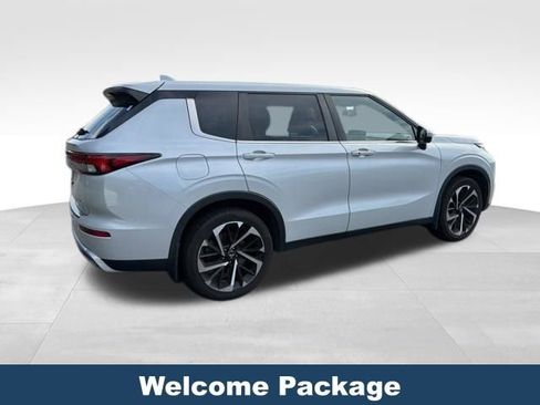 Used 2022 Mitsubishi Outlander SE AWD/4WD image 6
