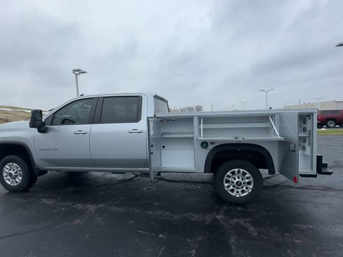 Used 2023 Chevrolet Silverado 2500 LT image 5
