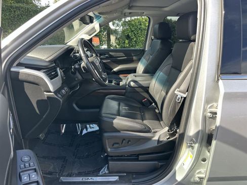 Used 2018 GMC Yukon SLT image 11
