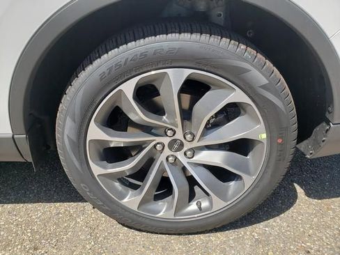 New 2026 Lincoln Aviator AWD image 22